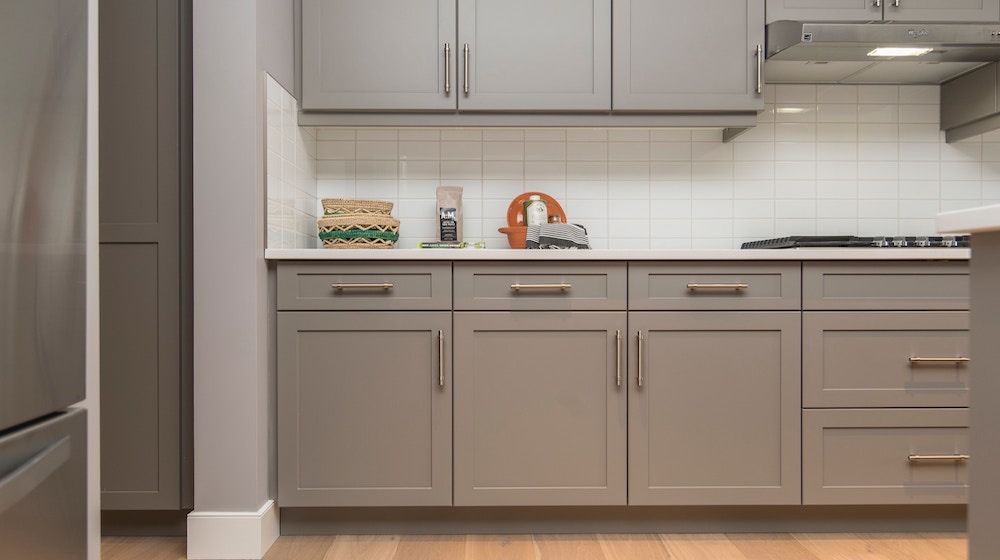 Kitchen Cabinet Refacing DIY: What to Know?